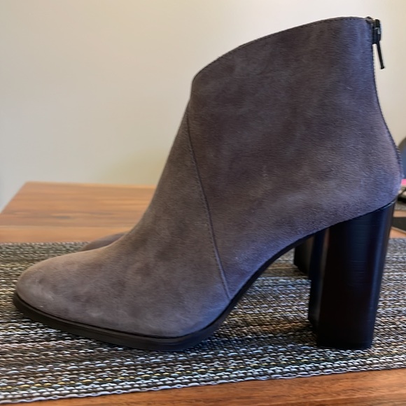 Fabulous original suede Hotic ankle boots (European brand) size 37, mink color - Picture 5 of 5